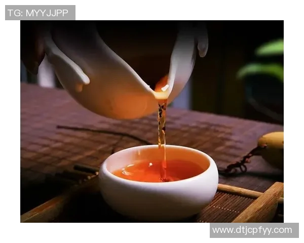 足球明星们的茶道情缘：为何他们钟情于中国茶的独特魅力